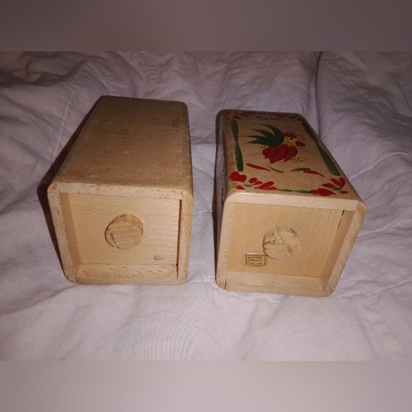 Mid Century Modern Wood Dovetail Rooster Salt And Pepper Shakers Made In Japan - Picture 7 of 10